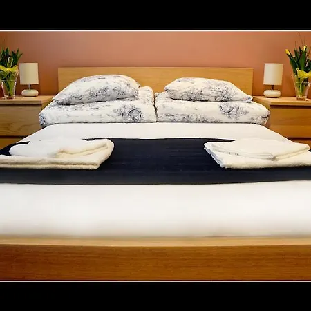 Apartman 777 *