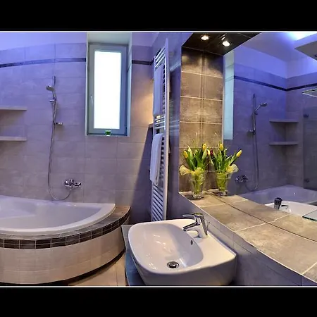 Апартаменты 777