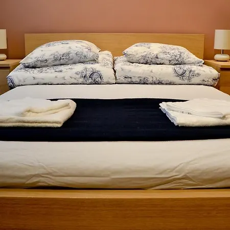 Апартаменты 777