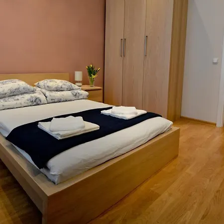 777 Apartment